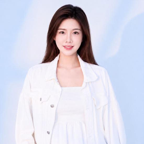 Hedy Tan