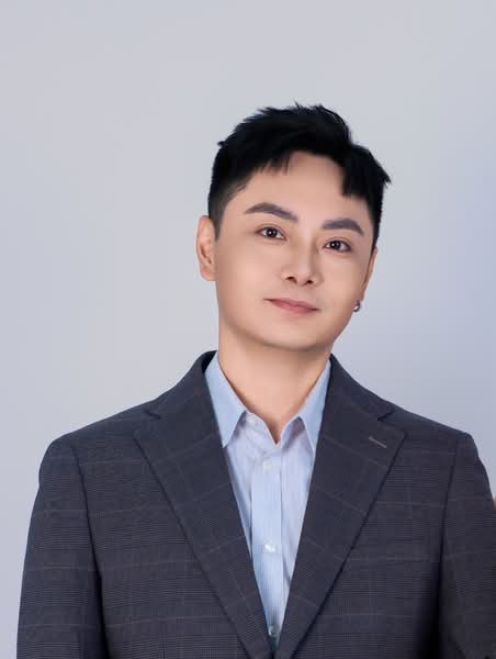 Max Liu