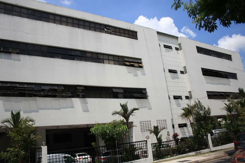 Industrial space at Tat Ann Building